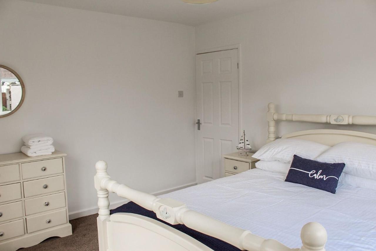 Lovely Bungalow Close To Beach Villa Prestatyn Exteriör bild
